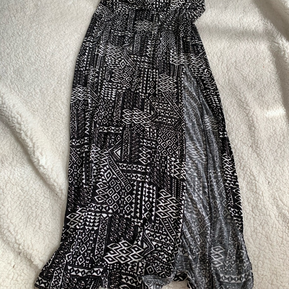 Long black and white nollie skirt